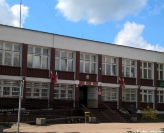 UM Augustów: Konkurs na kandydata  na stanowisko Dyrektora Zespołu Szkolno-Przedszkolnego Nr 3 w Augustowie