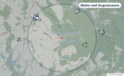 Mapa okolic miasta z sylwetkami samolotów — Niebo nad Augustowem na żywo