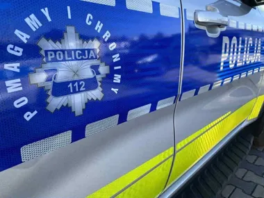 Kolizja, ucieczka i amfetamina. Kierowca Audi miał sądowy zakaz