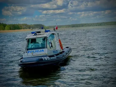 Bez uprawnień i po alkoholu na jeziorze Necko. Skończy w sądzie
