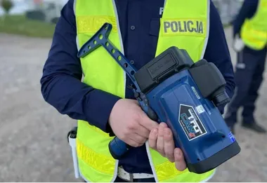 140 km/h przy ograniczeniu do 70. Kierowca zapłacił 4 tysiące złotych