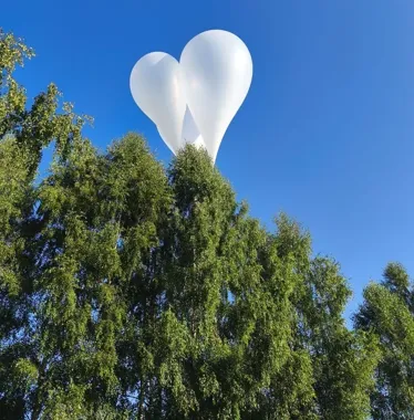 Balon z kontrabandą wylądował pod Augustowem. Wpadli przy pakunku