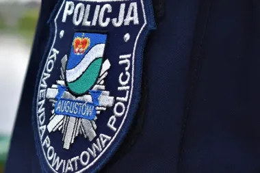Policjant po służbie rozpoznał 23-latka. Chodziło o słuchawki