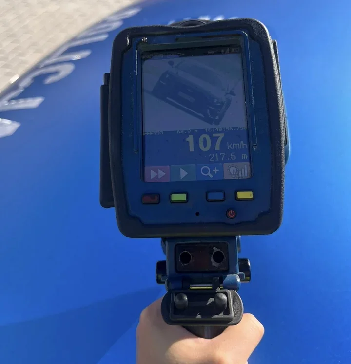 Dwa prawa jazdy stracone w Augustowie - kierowcy pędzili ponad 100 km/h